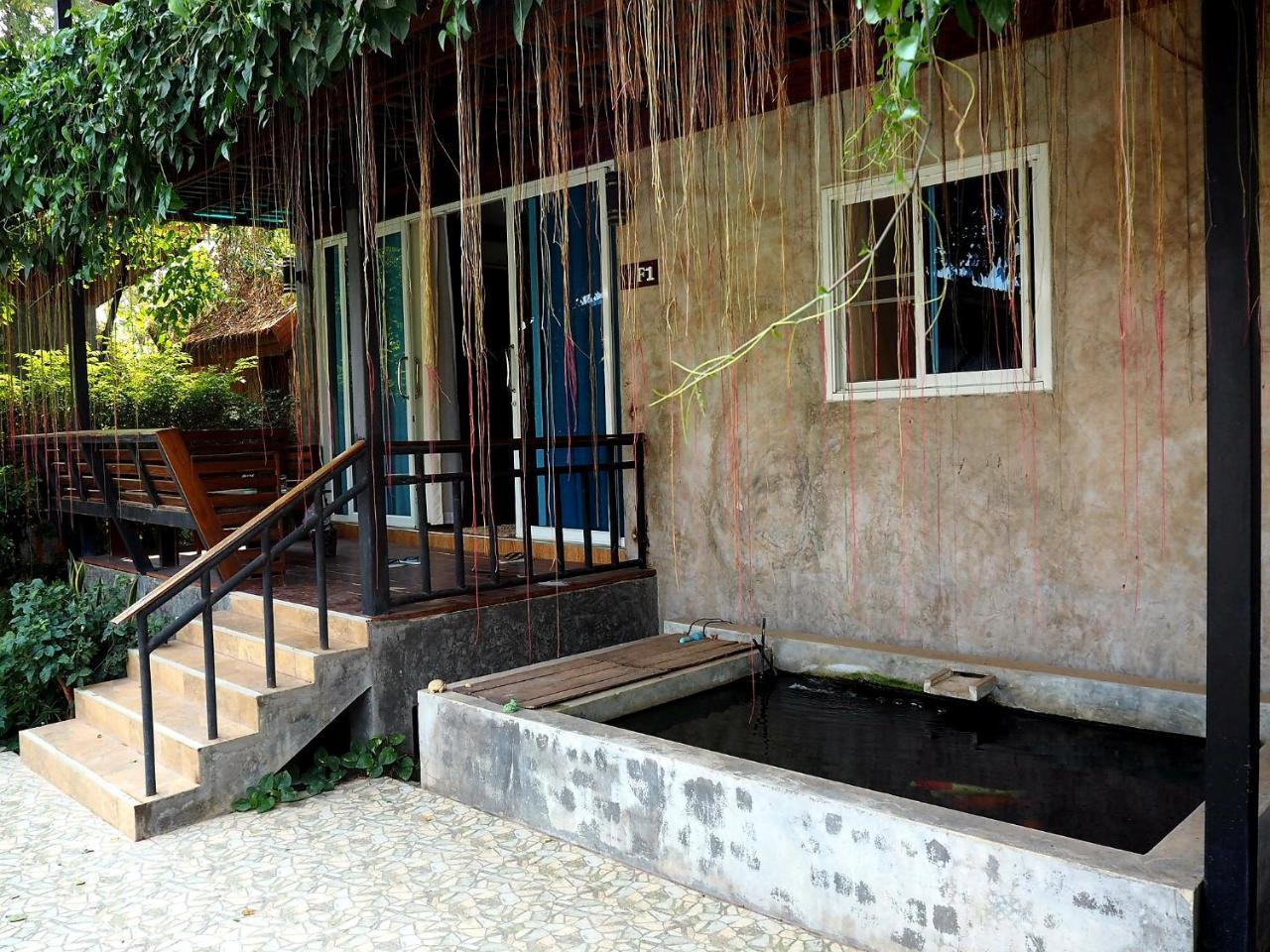 Nawiengkaeriverview Resort Mukdahan Exterior photo